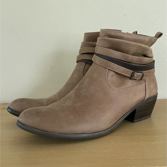 Kim Rogers Western Booties Size 10 Low Slouchy Shaft Brown Faux Leather Pamila - Picture 1 of 9